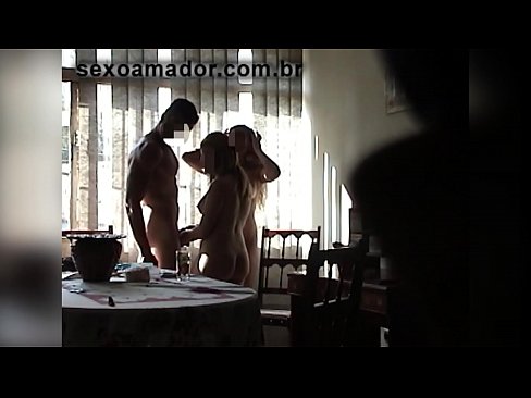 ❤️ Секс друзья приглашают гигантского мужика и втроем с ним ❤️ Порно вк у нас ❌️