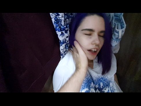 ❤️ Нашел сестренку в шкафу и помог кончить ❤️ Порно вк у нас ❌️